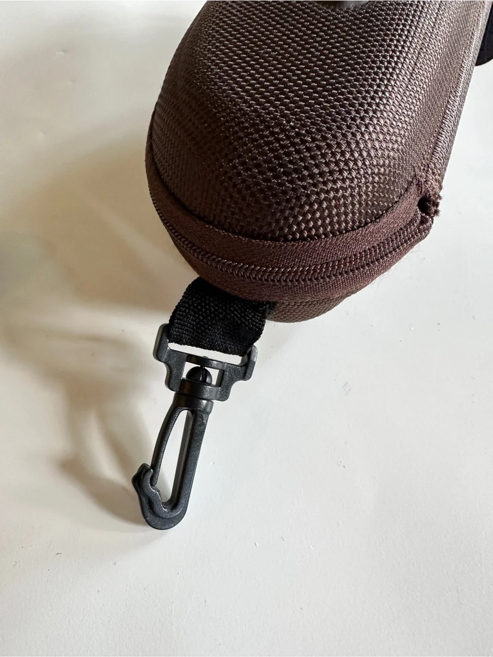 ❗️SOLD❗️Maui Jim Brown Hard Sunglasses Zipper Case with Floral Cleaning Cloth